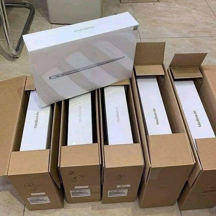 MacBook Pro 24 pieces per pallet