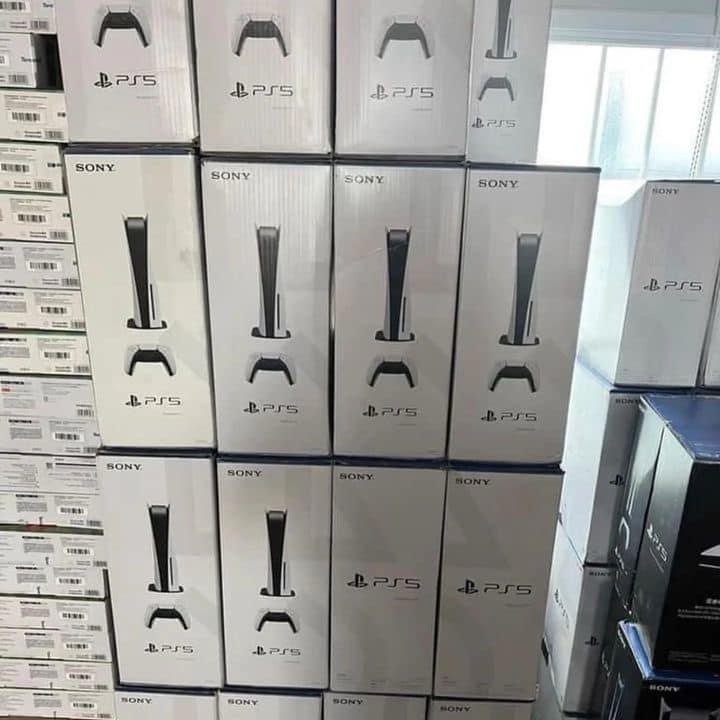 PS5 (PLAYSTION 5) digital and analog. 24 and 17 pieces per pallet respectively - Image 2