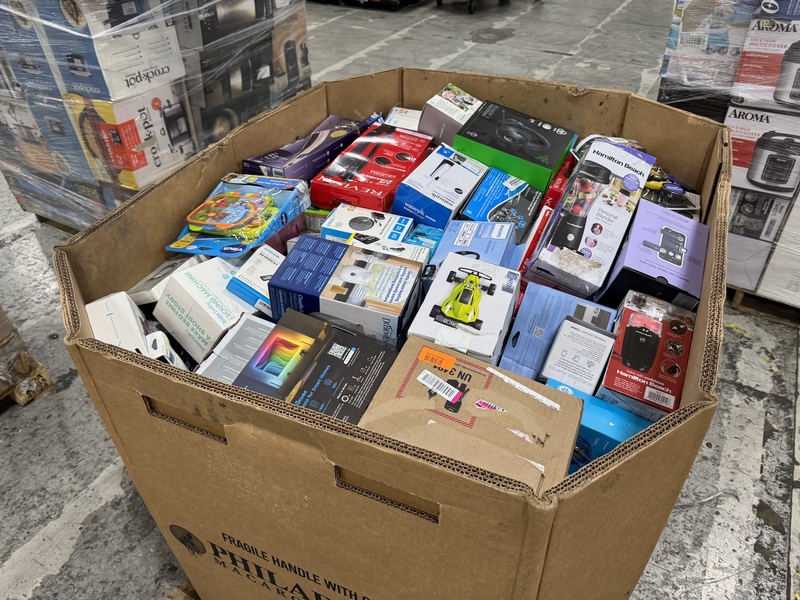 TGT Electronics Truckload - Image 2